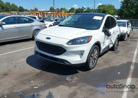 2020 Ford Escape Titanium из США, поврежденный, VIN 1FMCU9J91LUB56754